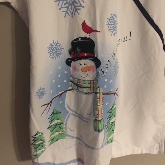 Snowman scrub top - Picture 3 of 3